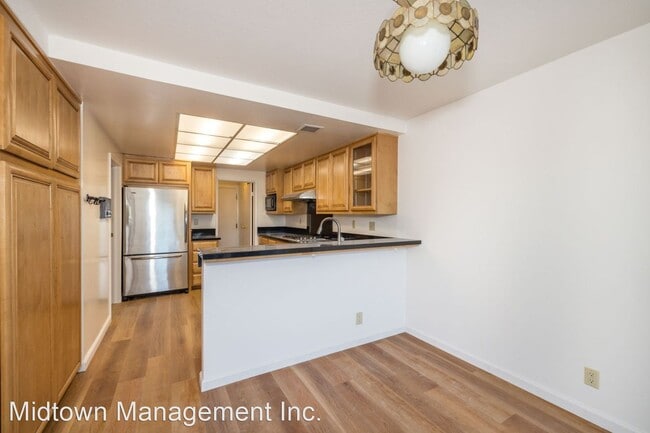 Building Photo - 4 br, 2.5 bath House - 2506 Hastings Dr