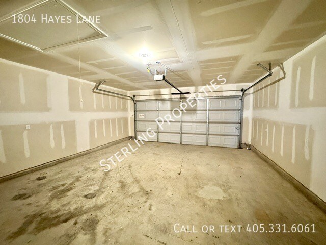 Building Photo - 1804 Hayes Ln