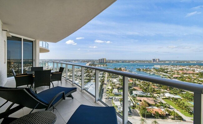 Building Photo - 2700 N Ocean Dr