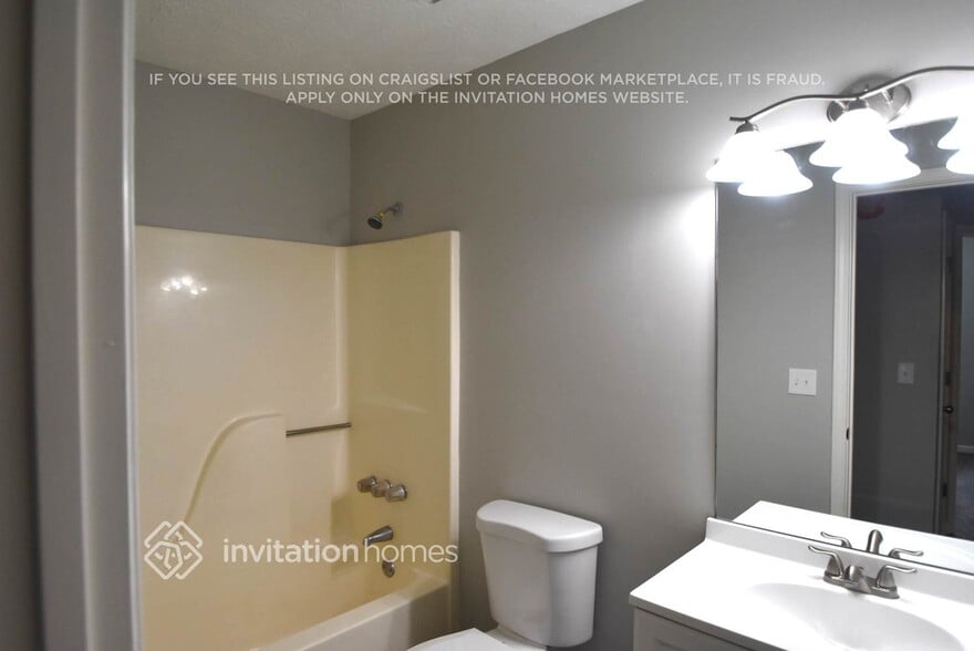 Building Photo - 227 River Birch Dr