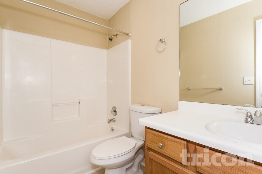 Building Photo - 500 Devcon Ln