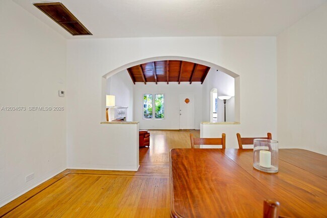 Building Photo - 720 NW 75th St
