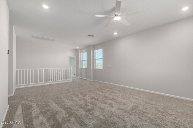 Building Photo - 18207 W Daley Ln
