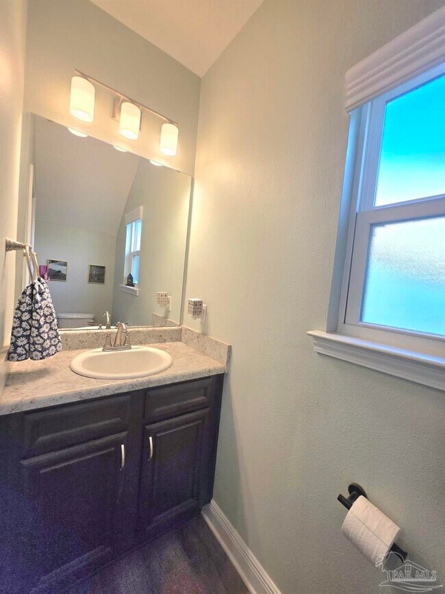 Building Photo - 826 Smiley Cir