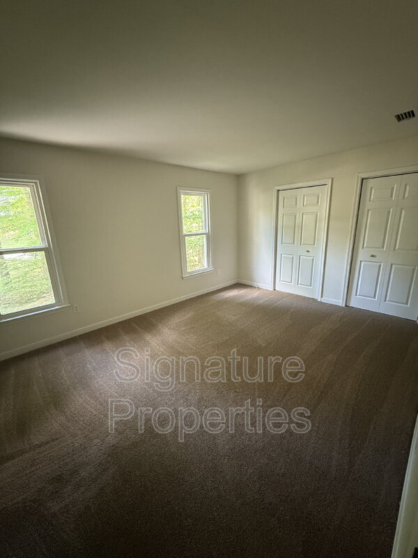 Building Photo - 12424 Sandbag Rd