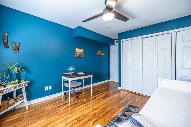 Building Photo - 520 Park Ave SE