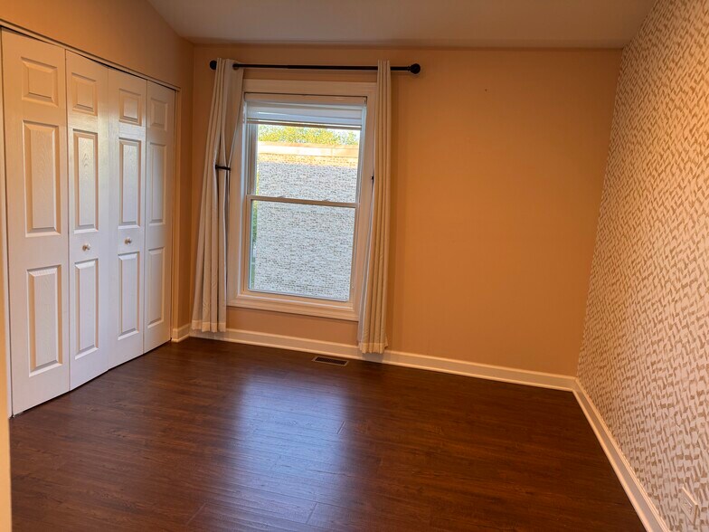 2nd Bedroom - 5604 Tinder