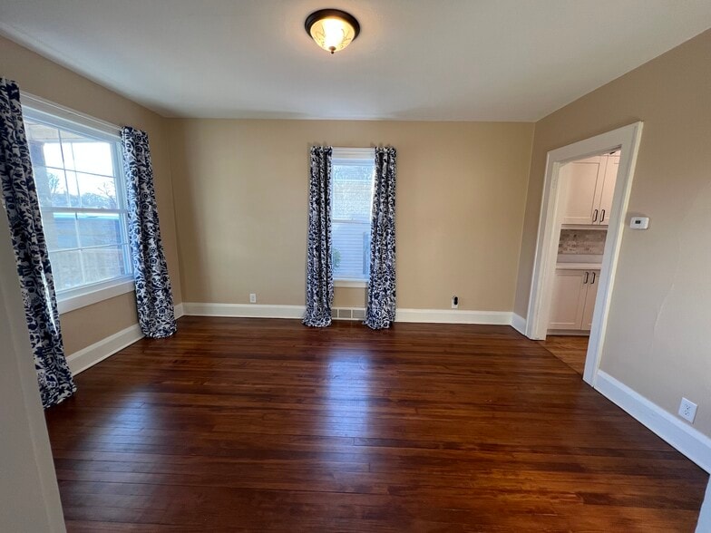 Building Photo - 2612 75th St