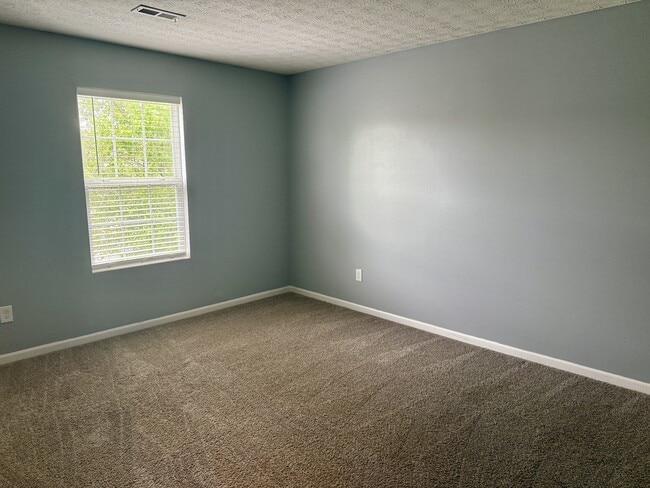 Building Photo - 4681 Grandover Dr
