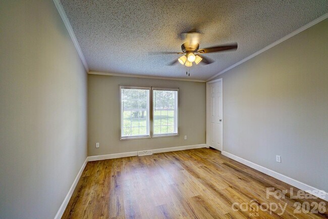 Building Photo - 3421 Sorrells Baxter Rd
