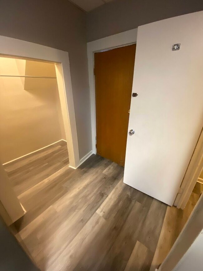 Building Photo - 2415 S 16th St.