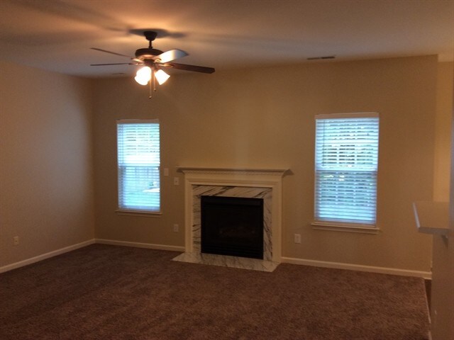 Building Photo - 6240 Red Clover Lane