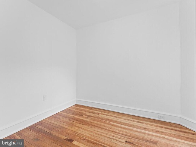 Building Photo - 1618 S 54th St