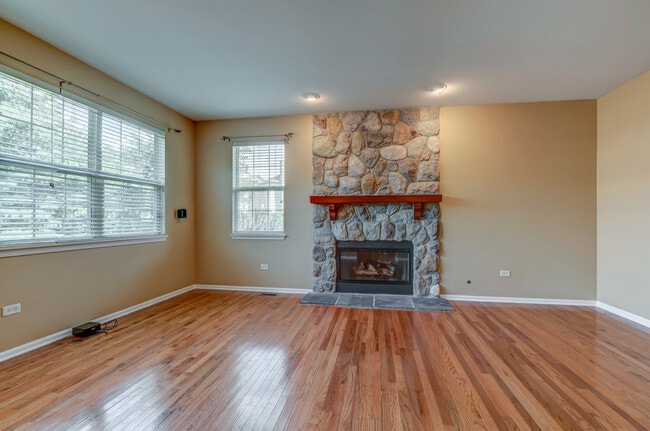 Building Photo - 860 Spring Creek Cir