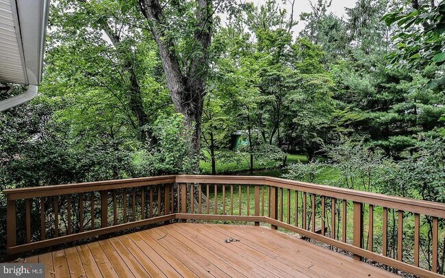 Building Photo - 9531 Old Creek Dr