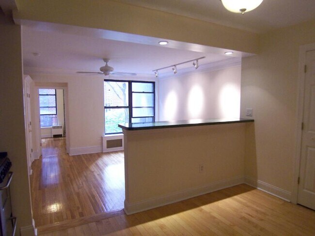 Primary Photo - 1 bedroom in New York NY 10024