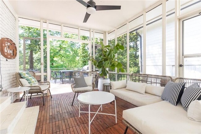 Building Photo - 1295 Lindenwood Ln NE