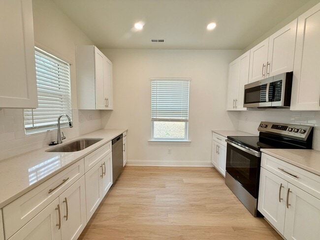 Building Photo - 5391 Toano Rd