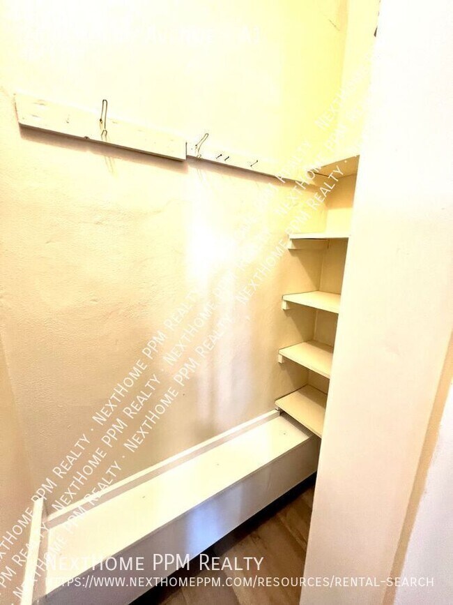 Building Photo - 26 Academy Ave