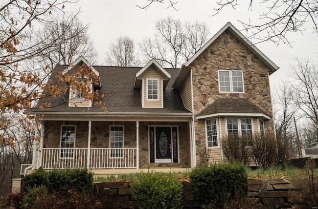 Building Photo - *~*Gorgeous Home, Located in Waynesville*~*