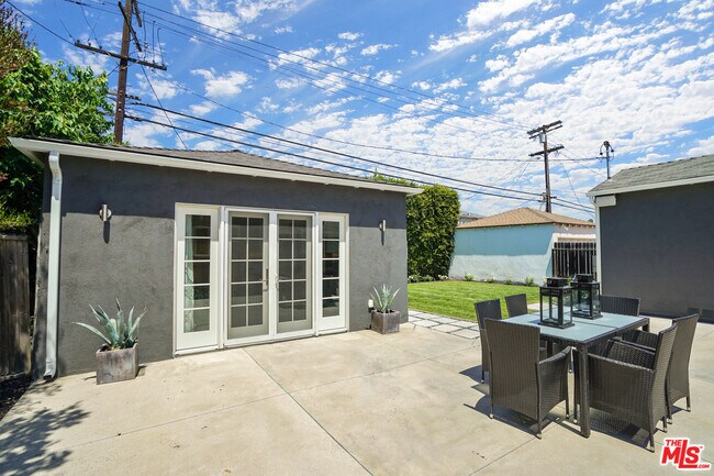 seperate rental guest house not included - 1915 S Crescent Heights Blvd