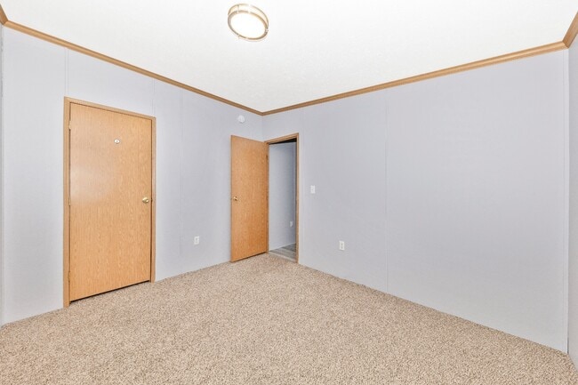 Building Photo - 16114 McGregor Dr