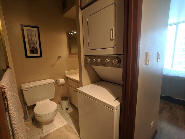 Building Photo - PAVILION AT WAIKIKI FULLY FURNISHED 1BD/1BA/1PK CENTRAL AC