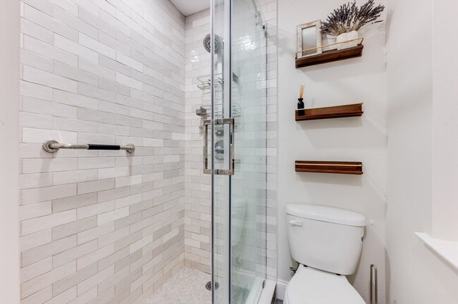 Building Photo - 86 Jersey St