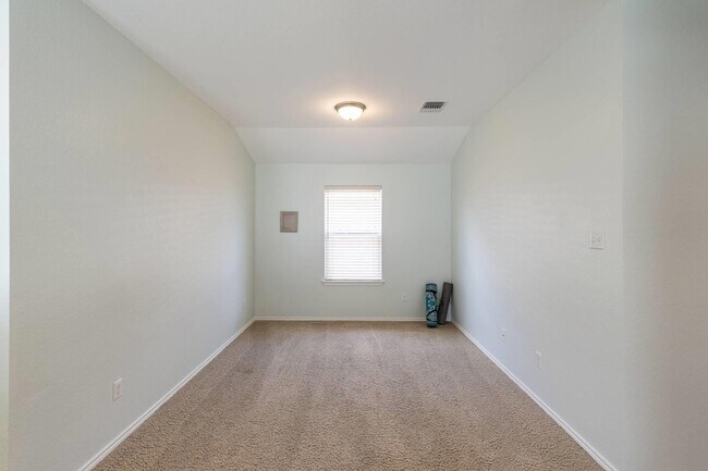 Building Photo - 404 Buttercup Creek Blvd