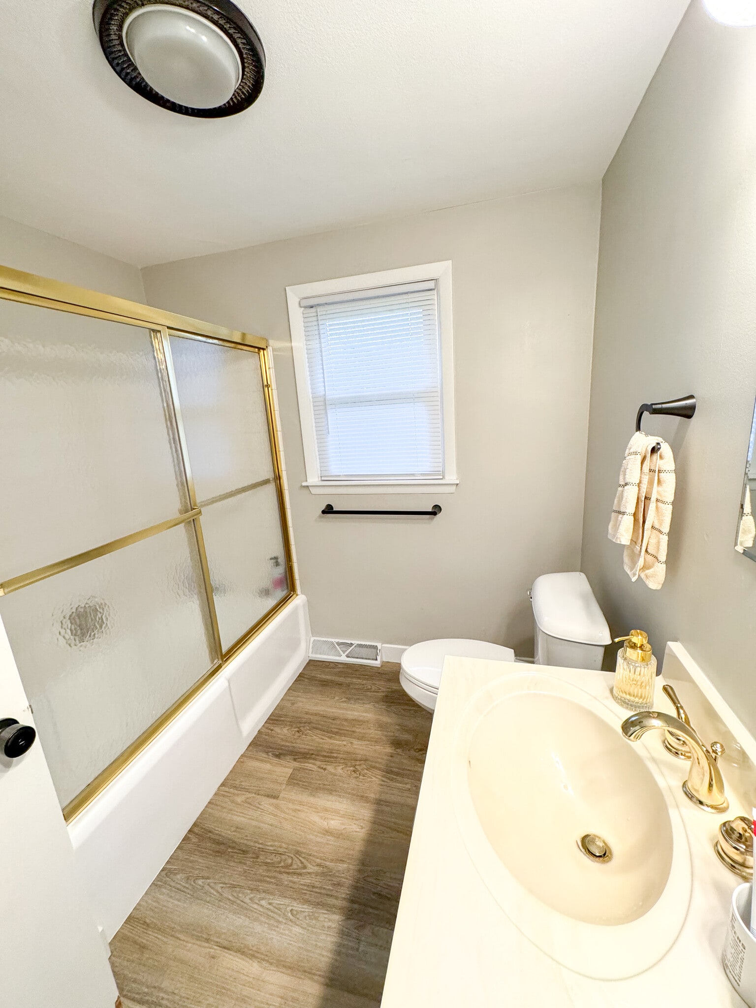 Building Photo - 615 W Timothy Dr