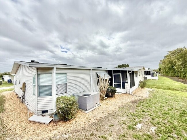 Building Photo - 43 Sargent St