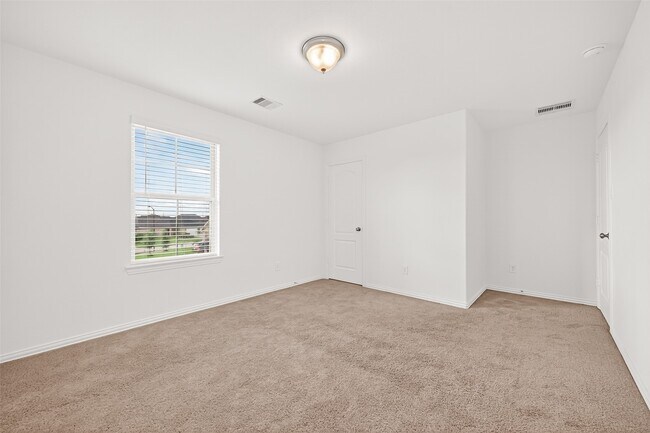 Building Photo - 8114 Royal Palm Ct