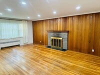 Building Photo - 75 Elm Ave