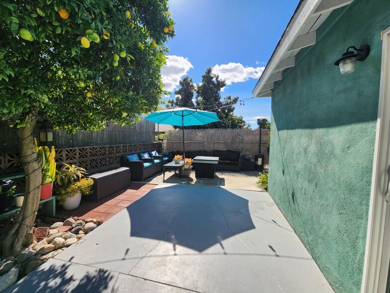 Building Photo - 2910 Lincoln Park Ave