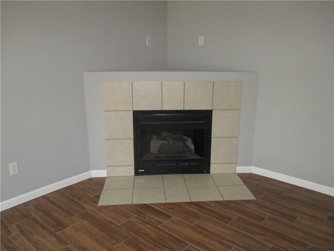 Building Photo - 2203 Chanel St