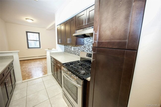 Building Photo - 5 Schenck Ave