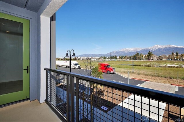 Building Photo - 944 N Divino Privado
