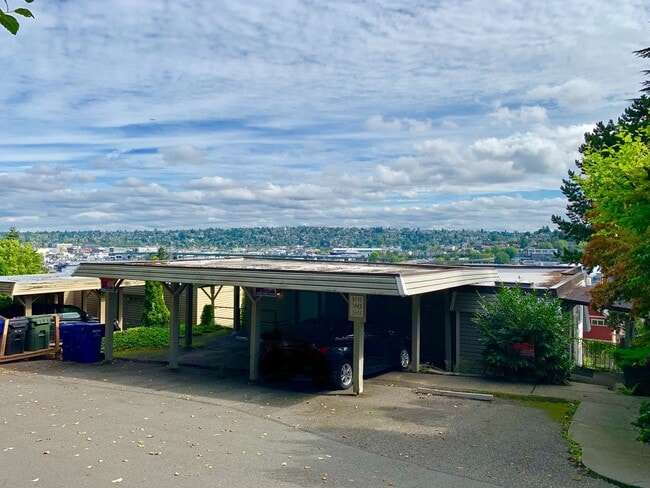 Building Photo - 3441 23rd Ave W