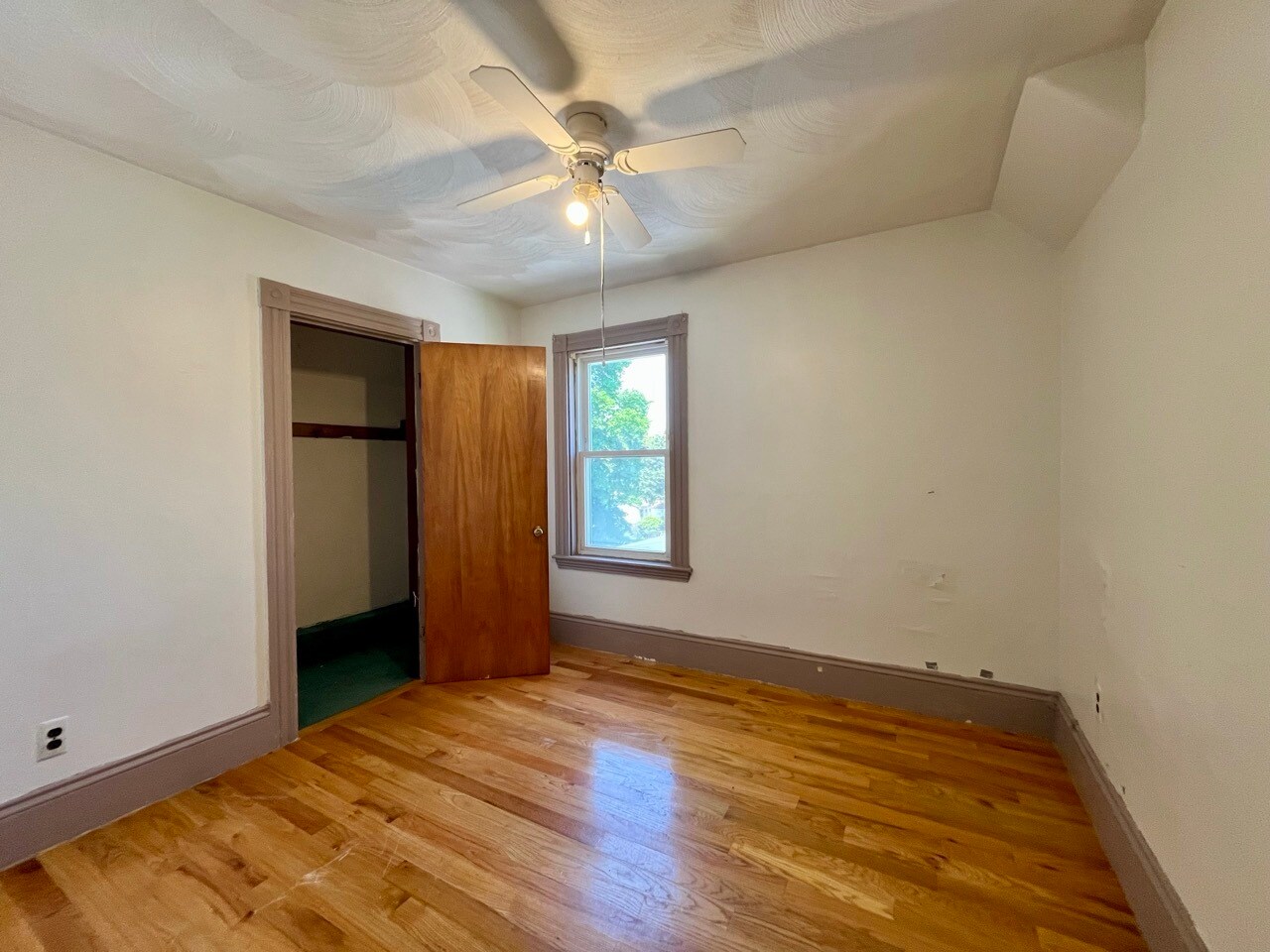 Building Photo - 10 Hamden Cir