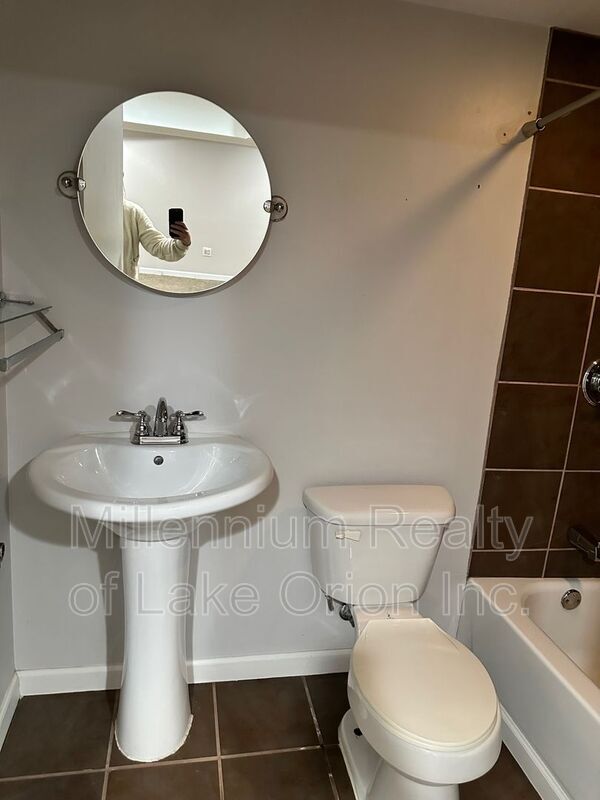 Building Photo - 2224 N Connecticut Ave