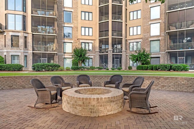 Building Photo - 18269 Colony Dr Dr