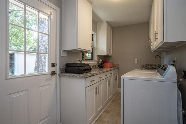 Building Photo - 12739 Memorial Dr
