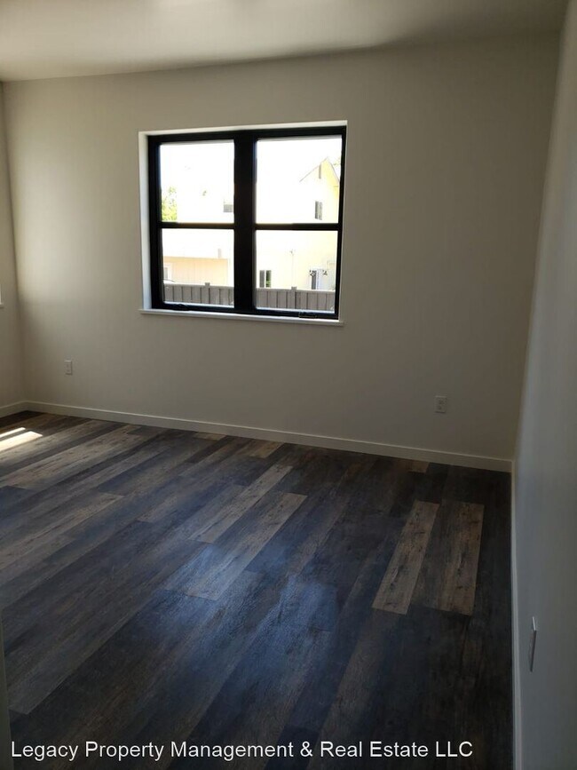 Building Photo - 632 McCorkle Ave