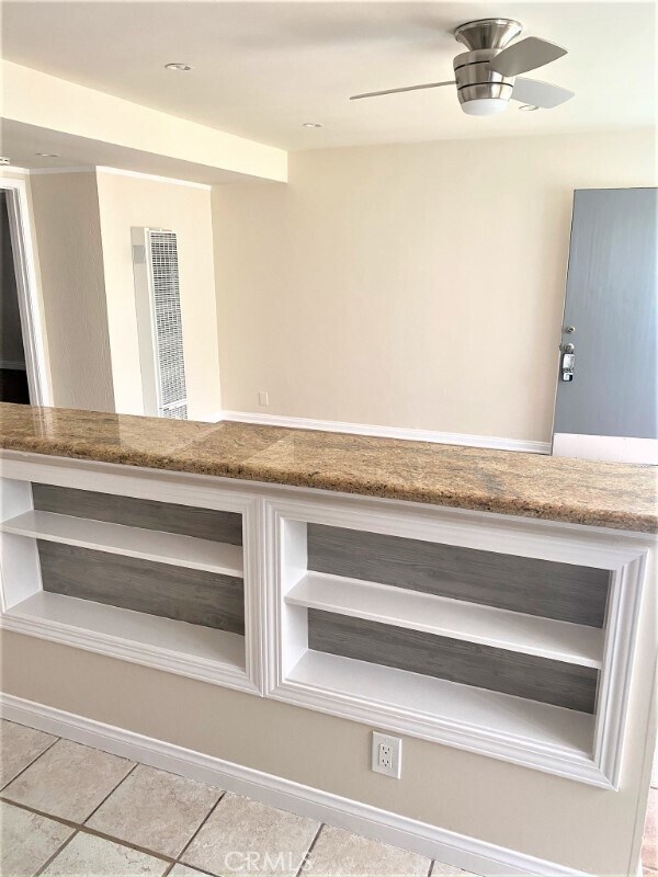 Building Photo - 250 Cliff Dr