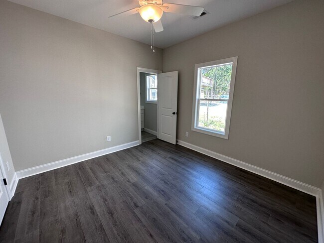 Building Photo - 4308 Peachtree Ave