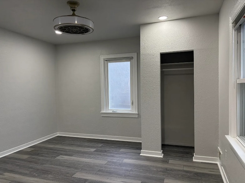 Building Photo - 1800 S 128th St