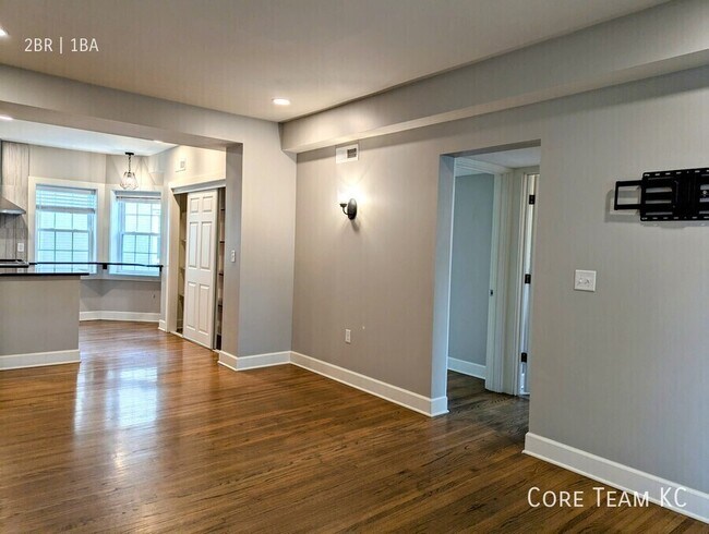 Building Photo - 920 Ward Pkwy