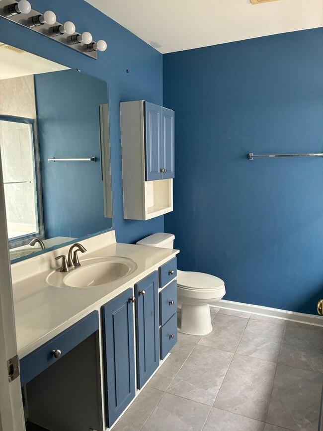 Building Photo - Southgate 3BR, 2BA home fully fenced