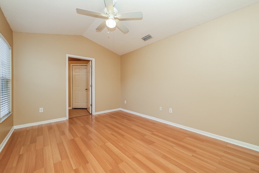 Building Photo - 6708 Summer Haven Dr