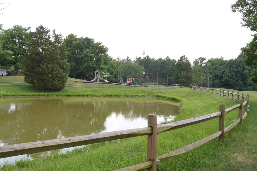 Children Play Area - 13619 Orchard Dr